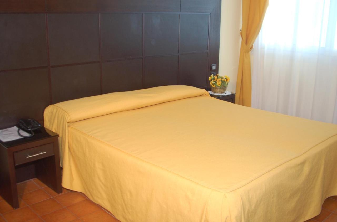 Albergo Capo Est غابيتّشي ماري المظهر الخارجي الصورة